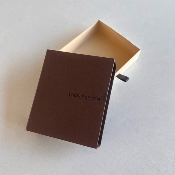 Authentic Louis Vuitton Box with Leather Pull - Picture 2 of 10